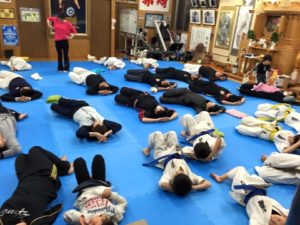 2月13日金曜日に、士道館 大分県支部 徳寿道場にて第一回ヨガ教室がありました。