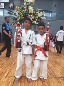 「第3回士道館杯争奪ストロングオープントーナメント九州空手道選手権大会」が開催されました。