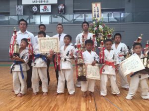 「第3回士道館杯争奪ストロングオープントーナメント九州空手道選手権大会」が開催されました。