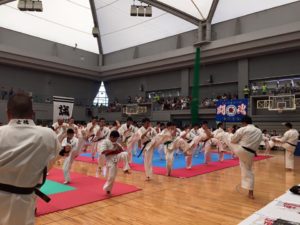 「第3回士道館杯争奪ストロングオープントーナメント九州空手道選手権大会」が開催されました。