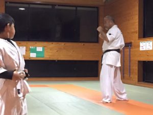 11月5日に開催された合同練習会にて、村上塾長より手厚いご指導を頂きました。