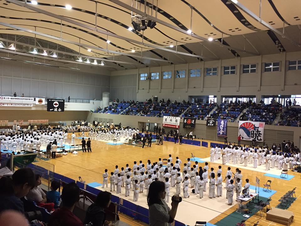12月4日（日）、「第18回一進会杯争奪西日本空手道選手権大会」に、士道館・別府道場より4名が出場いたしました。