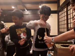 平成29年11月5日（日）に大分県杵築市の杵築自動車学校にて開催された「きつき自動車学校セーフティフェスタ」にて士道館・別府道場の子供たちが演舞を行いました。