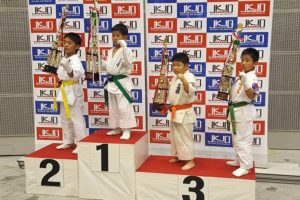 平成29年11月18日（土）・19日（日）に千葉県の幕張メッセにて開催された「第11回JKJO全日本ジュニア空手道選手権大会」にて士道館・別府道場の選手が全国3位に入賞しました。