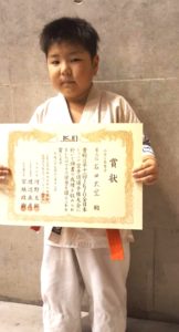 平成29年11月18日（土）・19日（日）に千葉県の幕張メッセにて開催された「第11回JKJO全日本ジュニア空手道選手権大会」にて士道館・別府道場の選手が全国3位に入賞しました。