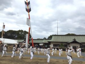 1月14日（日）、大分市の護国神社にて毎年恒例の寒稽古を行いました。