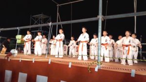 平成30年8月30日（土）「しんせい祭り」にて士道舘北部エリアの子どもたちが形と板わりを披露しました。