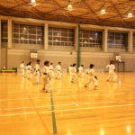 毎週金曜日に別府市立別府中央小学校の体育館にて行われる、北部エリアの合同稽古の様子をお伝えいたします。