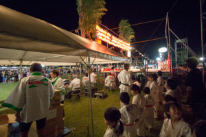 士道館・別府道場「しんせい祭り」での演武（形と板割り）
