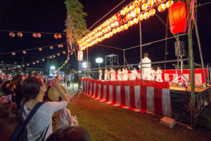士道館・別府道場「しんせい祭り」での演武（形と板割り）